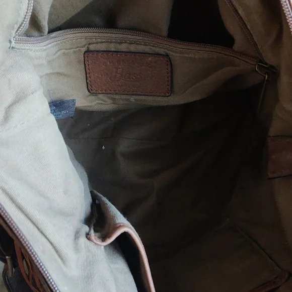 G.H. Bass & Co Brown Leather Crossbody Bag - Picture 7 of 12